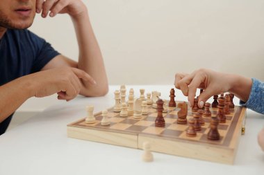 Erkek Kız Arkadaşa Harekete Geçmesini Tavsiye Ediyor