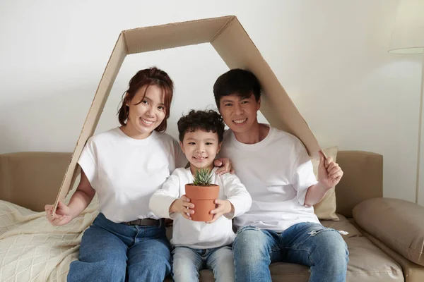 Padre, madre e figlioletto — Foto Stock