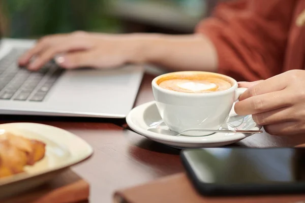 Cappuccino for Freelancer — Stockfoto
