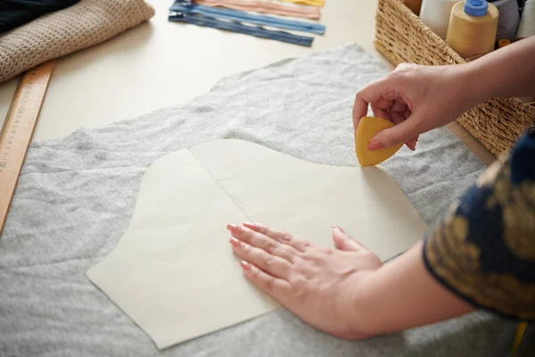 Tailor Marking out Sleeve Pattern — Foto de Stock