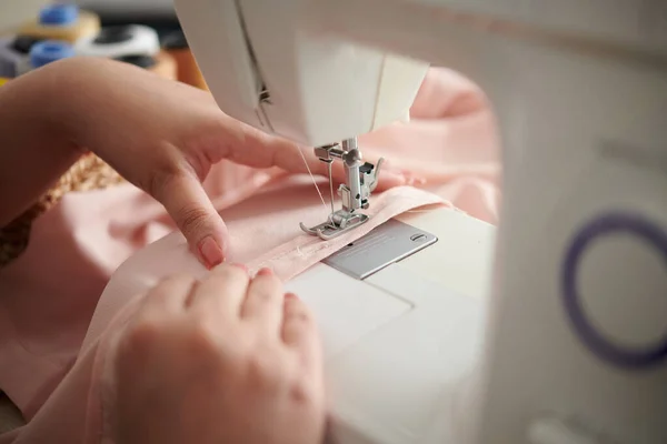 Seamstress Sewing Silk Dress — Stock Photo, Image