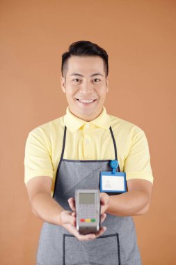 Cafe Garson Kredi Kartı Okuyucu Veriyor