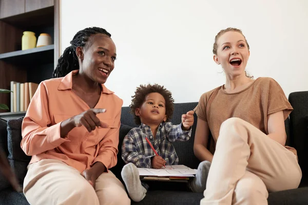 Lesbisches Paar und Sohn — Stockfoto