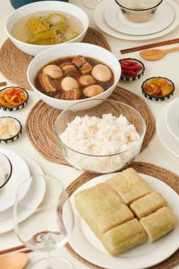 Geleneksel Çin Yeni Yıl Yemeği