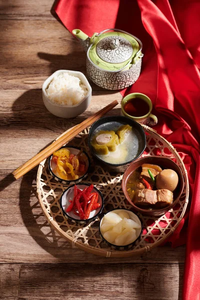 Traditioneel eten voor Chinees Nieuwjaar — Stockfoto