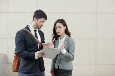 İş Adamları Raporu Tartışıyor