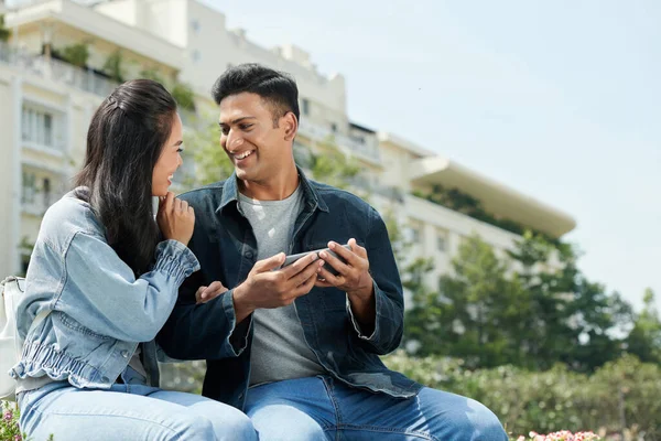 Happy Young Boyfriend and Girlfriend — Stock Photo, Image