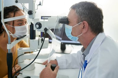 Salgın sırasında görme duyusu kontrol ediliyor