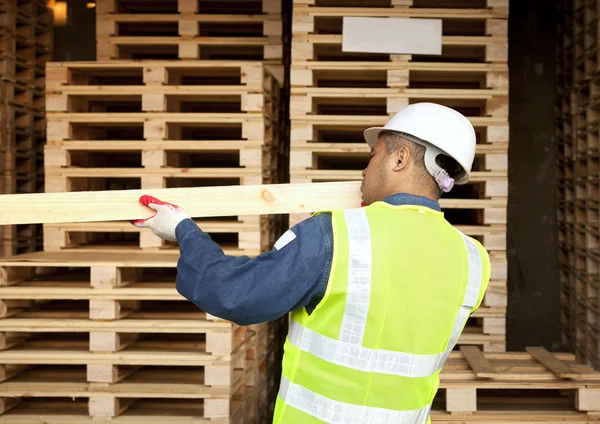 Carpenter on working — Stock Photo, Image