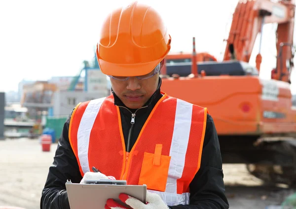 Ingegnere edile al lavoro — Foto Stock