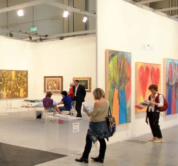 International exhibition of modern and contemporary art — Stock Photo, Image