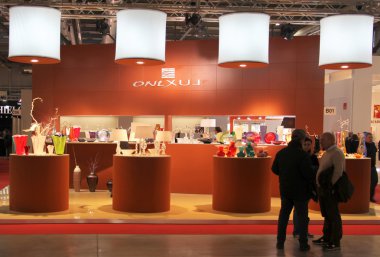 Mobilya ve ev aksesuarları ziyaret macef at standları