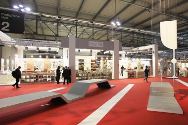 Mobilya ve ev aksesuarları ziyaret macef at standları