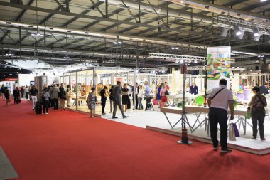 Mobilya ve ev aksesuarları ziyaret macef at standları