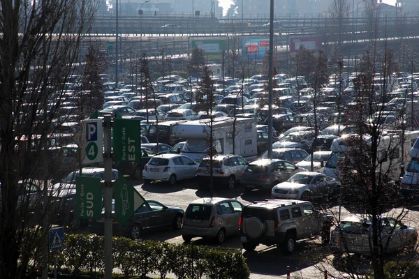 Parcheggio intorno alla mostra — Foto Stock