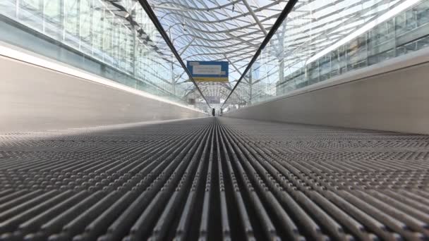 Entrez au Salone del Mobile, salon international des accessoires d'ameublement 