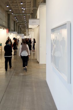 modern ve çağdaş Uluslararası Sergisi