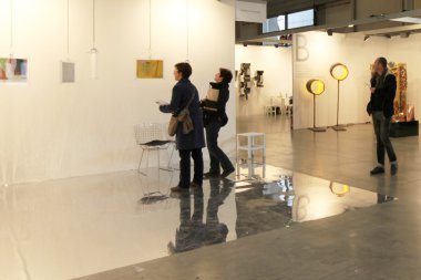 modern ve çağdaş Uluslararası Sergisi