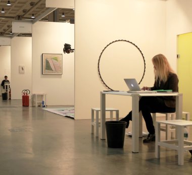 modern ve çağdaş Uluslararası Sergisi