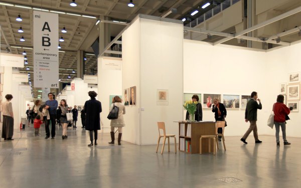 Международная выставка современного искусства
