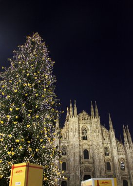 Noel ağacı ışıkları açılışı, milano, İtalya
