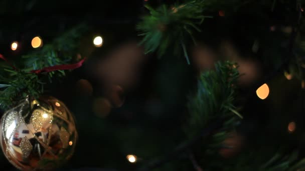Intermitterende en discontiuous licht effecten, Kerstmis — Stockvideo