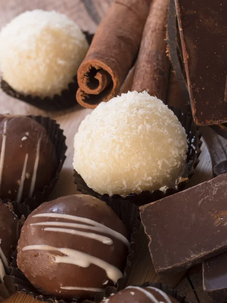Choklad och kokos bollar — Stockfoto
