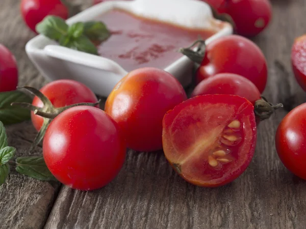 Verse cherry tomaat — Stockfoto