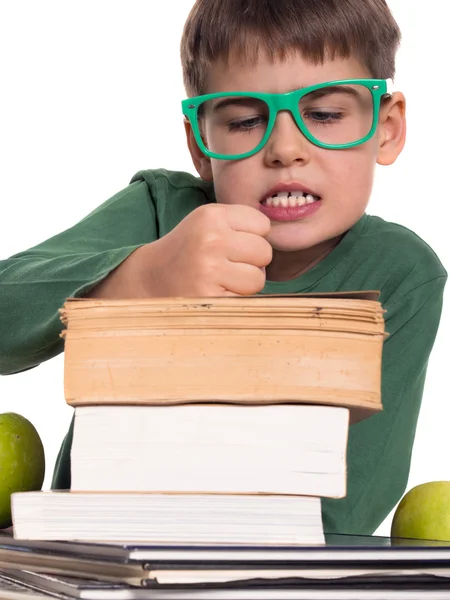 Chico odia los libros, harto de leer — Foto de Stock