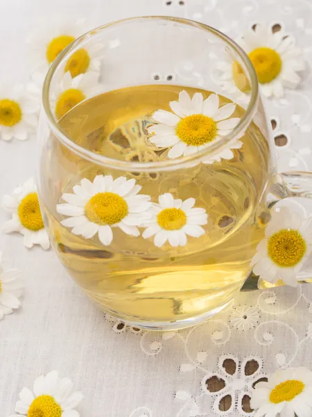 Chamomile tea — Stock Photo, Image