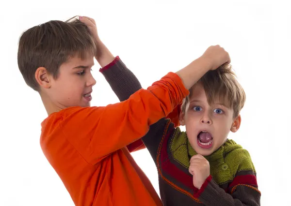 Chicos peleando — Foto de Stock