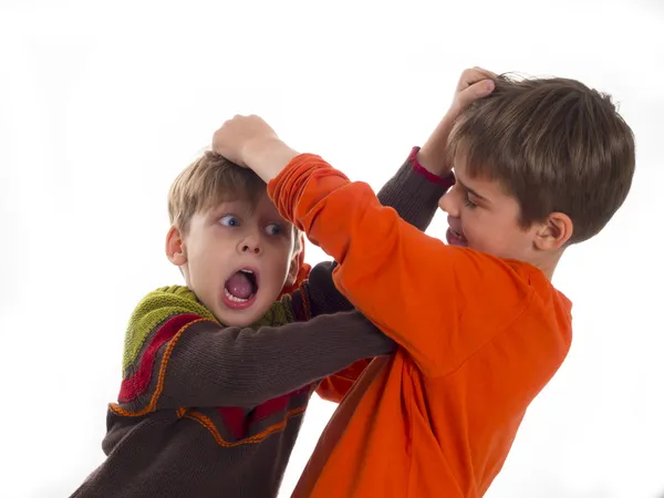 Chicos peleando — Foto de Stock