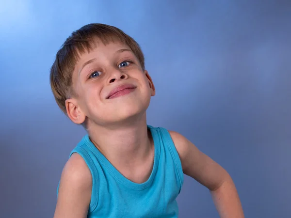 Gelukkig, grappige jongen — Stockfoto