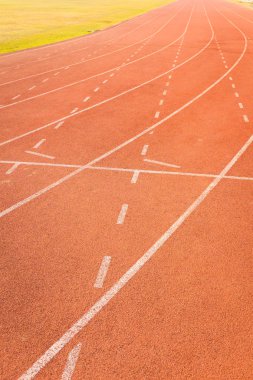 Atletizm beyaz çizgi ile şerit izleme