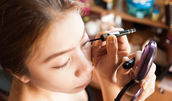 Nahaufnahme Frau in Make-up — Stockfoto