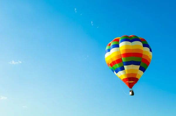 Balllon in blue sky and little cloud — Stock Photo, Image