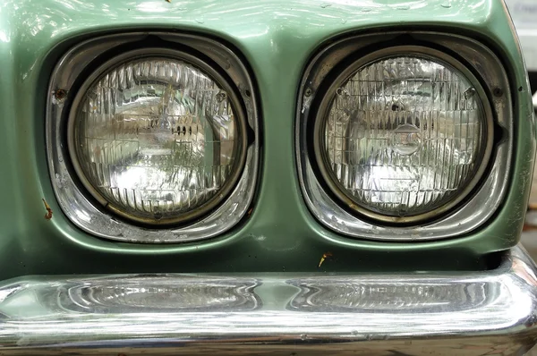 Car headlights retro style — Stock Photo, Image