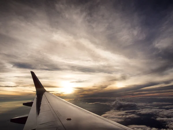 Czas podróży samolotem jest zachód słońca — Zdjęcie stockowe