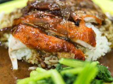 Kızarmış ördek pirinç tatlı