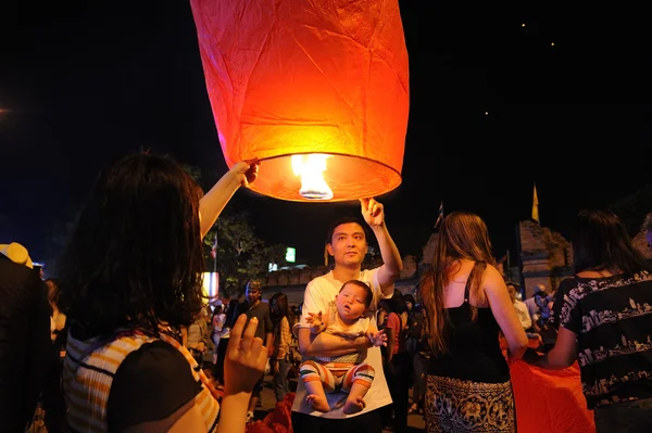 Dag van de Valentijnskaart in tha-pae gate chiang mai thailand — Stockfoto