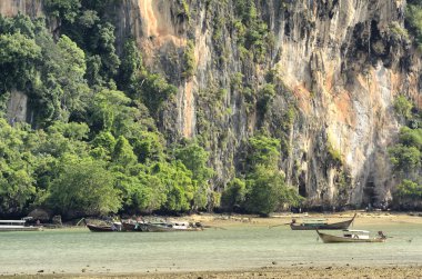 Railay seyahat sarp uçurumlar.