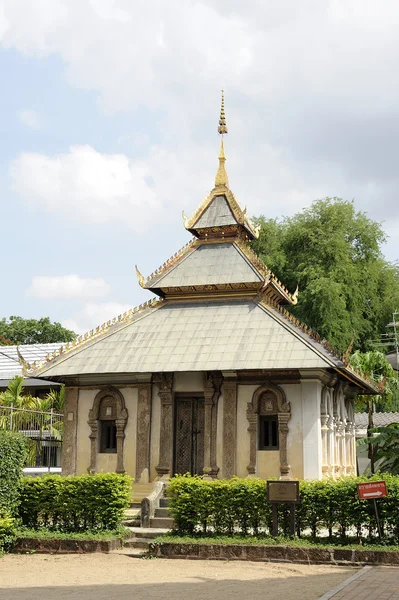 Wat duang dee chiangmai Таїланд. — стокове фото