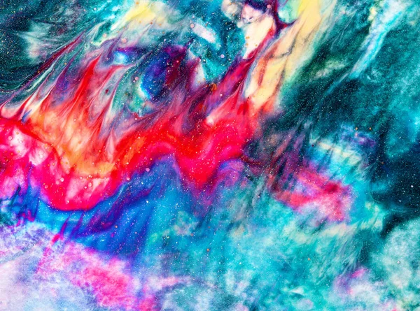 具有大理石图案的丙烯酸纹理的特写片段 具有光泽和亮片背景的液体涂料 五彩缤纷的色彩混合在一起 受宇宙启发的抽象艺术壁纸 — 图库照片