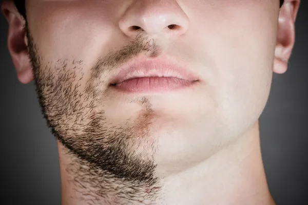 Пересадка бороды и усов