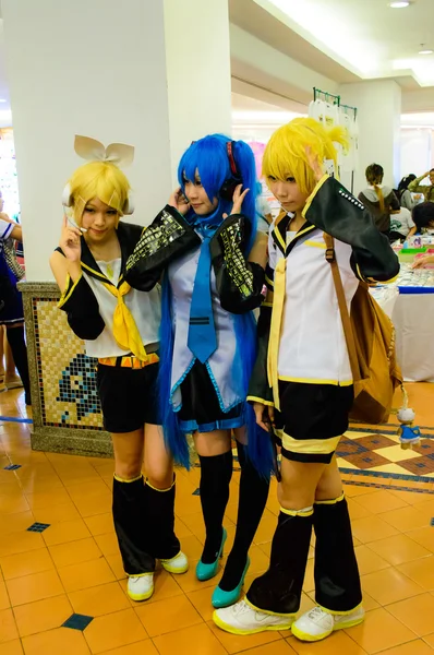 Japanse anime cosplay partij 46e in strip. — Stockfoto