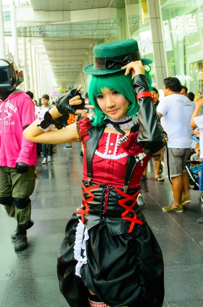 Bangkok - 30 mars: En oidentifierad japansk anime cosplay pose — Stockfoto