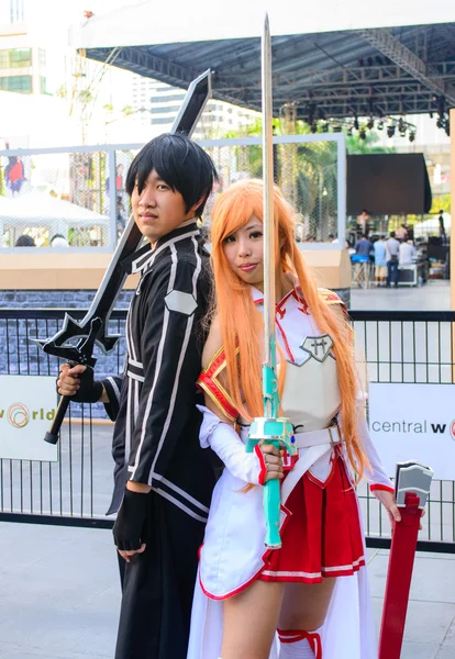 Bangkok - March 30 : An unidentified Japanese anime cosplay pose — Stock Photo, Image