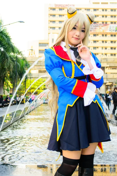 Bangkok - March 30 : An unidentified Japanese anime cosplay pose — Stock Photo, Image