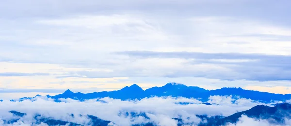 Morning on hilltop view of Krajom Mountain,Thailand. — Stock Photo, Image