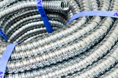 metal kablo koruma boru elektrik hattı kapatmak.